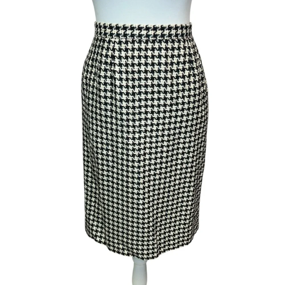 Doncaster Classic Houndstooth Skirt